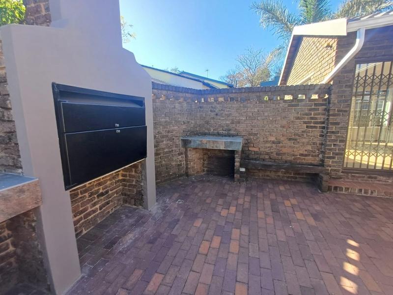 3 Bedroom Property for Sale in Roodekrans Gauteng