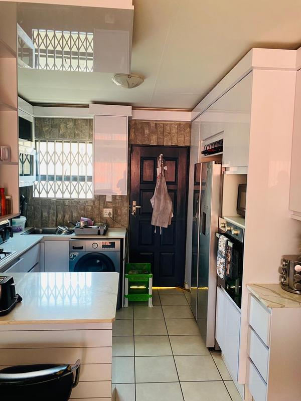 3 Bedroom Property for Sale in Kirkney Gauteng