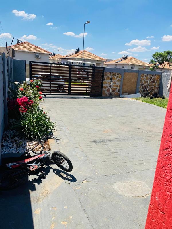 3 Bedroom Property for Sale in Kirkney Gauteng