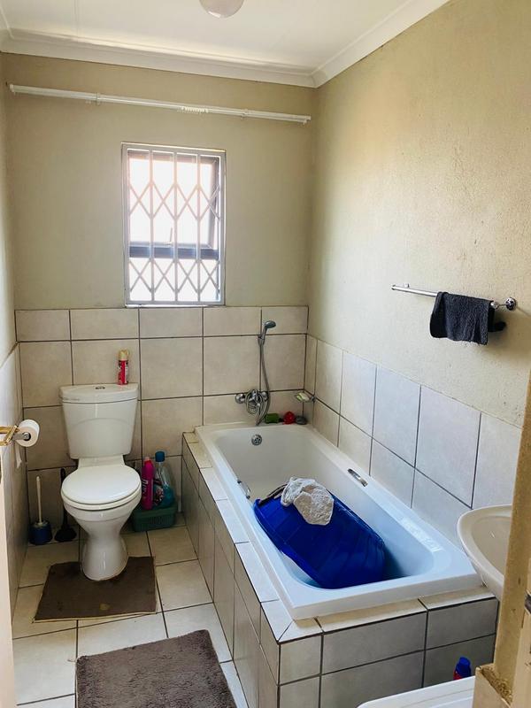 3 Bedroom Property for Sale in Kirkney Gauteng