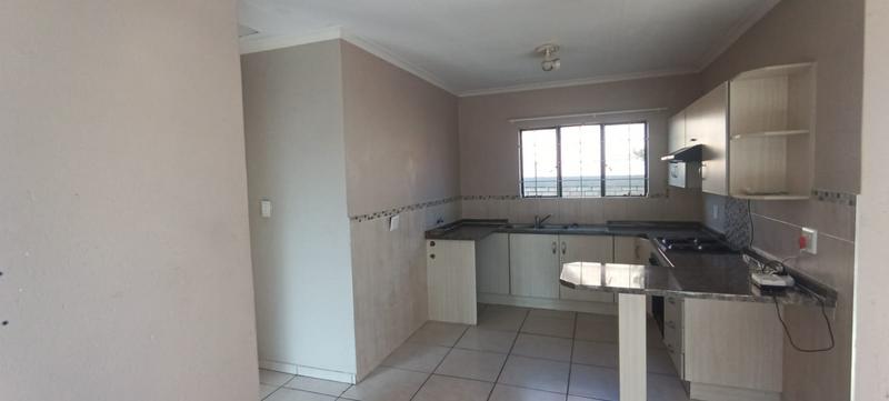 2 Bedroom Property for Sale in Greenhills Gauteng