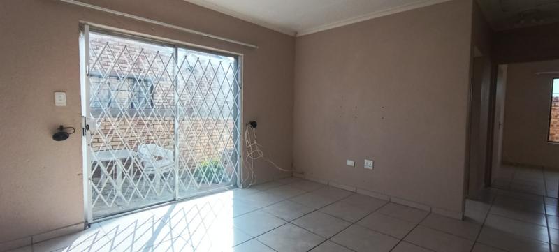 2 Bedroom Property for Sale in Greenhills Gauteng