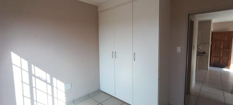 2 Bedroom Property for Sale in Greenhills Gauteng