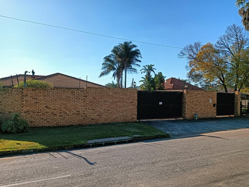 To Let commercial Property for Rent in Monument Gauteng