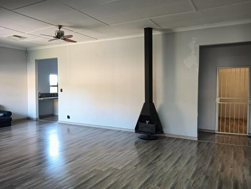 To Let commercial Property for Rent in Monument Gauteng