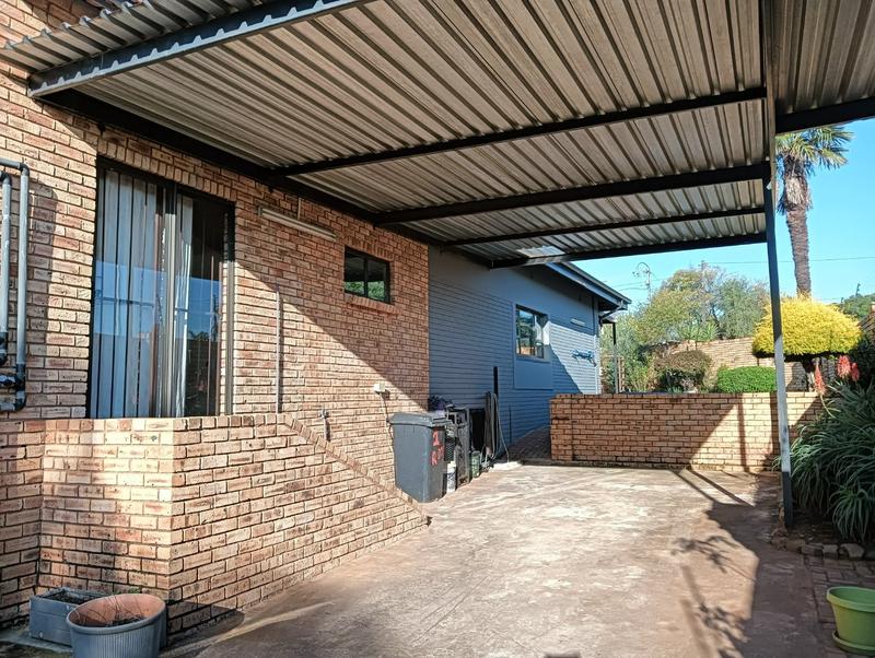 To Let commercial Property for Rent in Monument Gauteng