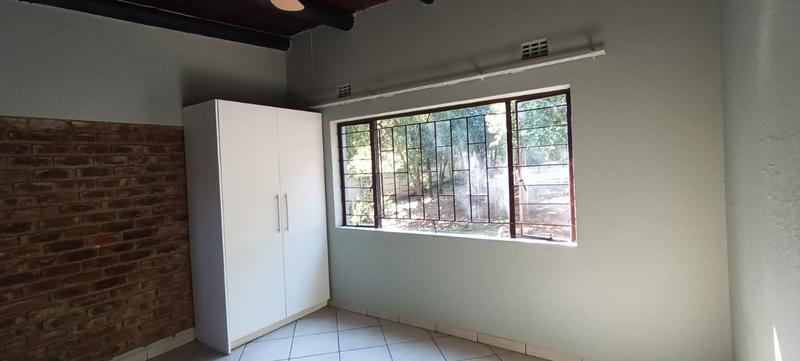 To Let 2 Bedroom Property for Rent in Poortview Gauteng