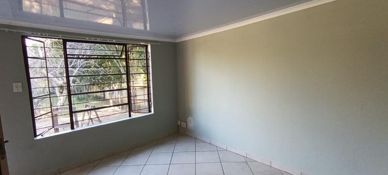 To Let 2 Bedroom Property for Rent in Poortview Gauteng