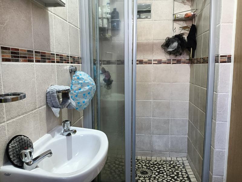 To Let 2 Bedroom Property for Rent in Rangeview Gauteng