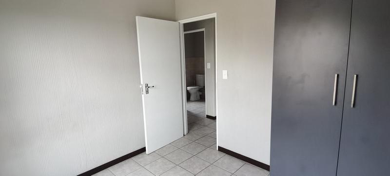 To Let 2 Bedroom Property for Rent in Wilgeheuwel Gauteng