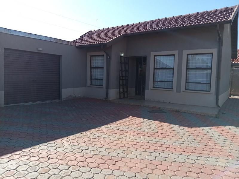 0 Bedroom Property for Sale in Aureus Gauteng
