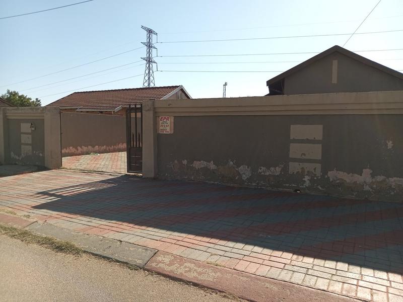 0 Bedroom Property for Sale in Aureus Gauteng