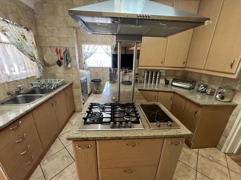 4 Bedroom Property for Sale in Greenhills Gauteng