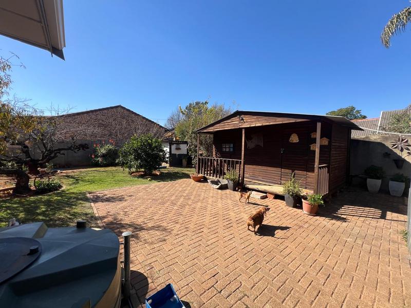 4 Bedroom Property for Sale in Greenhills Gauteng