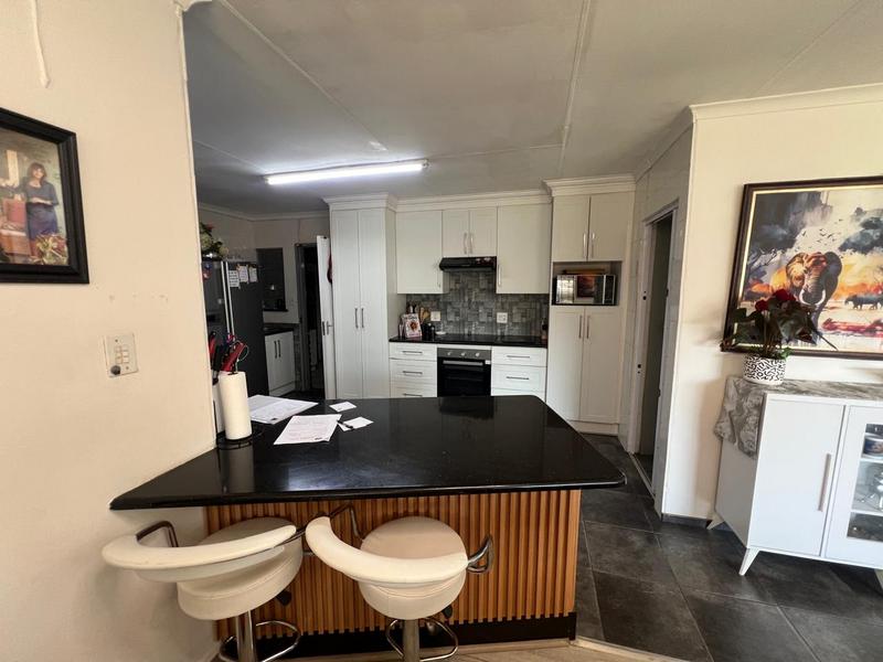 3 Bedroom Property for Sale in Greenhills Gauteng