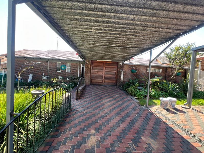 3 Bedroom Property for Sale in Greenhills Gauteng