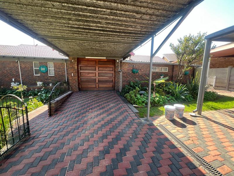 3 Bedroom Property for Sale in Greenhills Gauteng