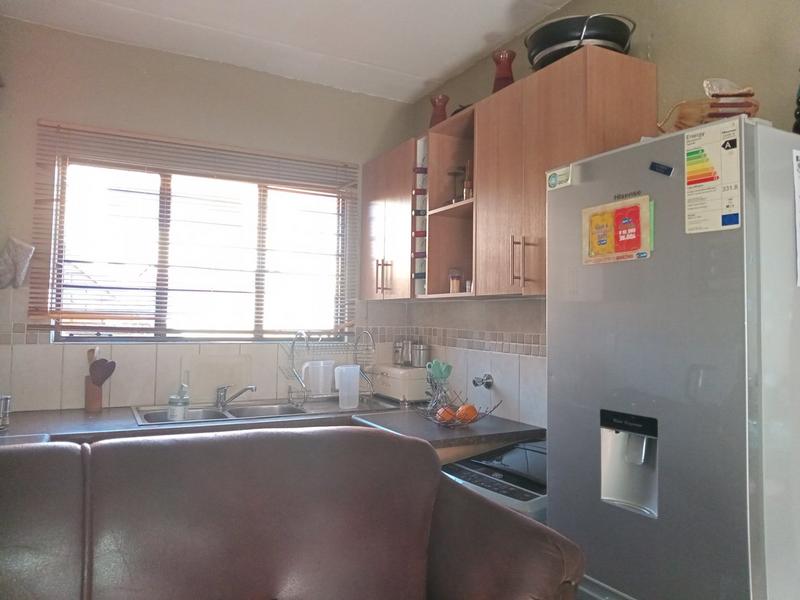 2 Bedroom Property for Sale in Greenhills Gauteng