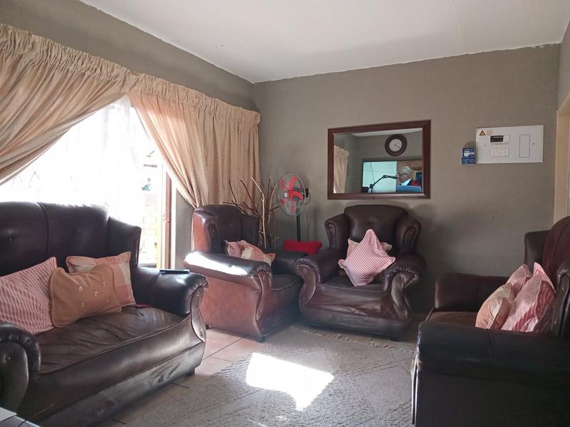 2 Bedroom Property for Sale in Greenhills Gauteng