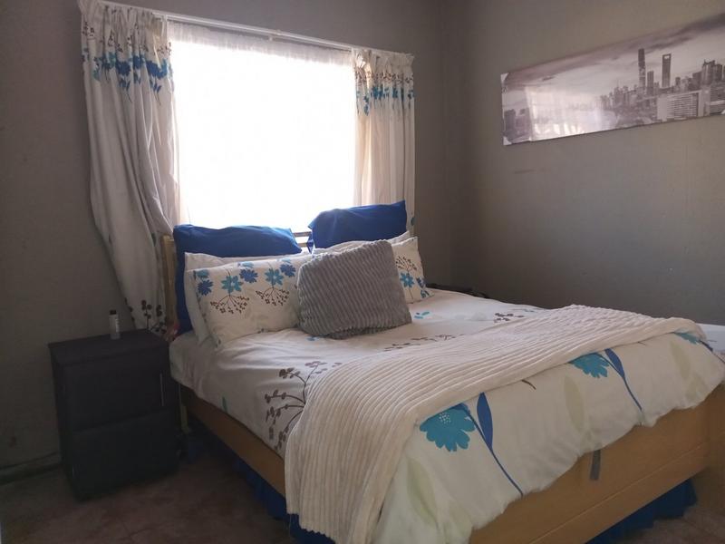 2 Bedroom Property for Sale in Greenhills Gauteng