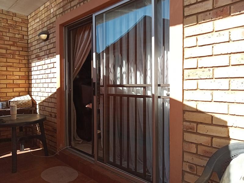 2 Bedroom Property for Sale in Greenhills Gauteng