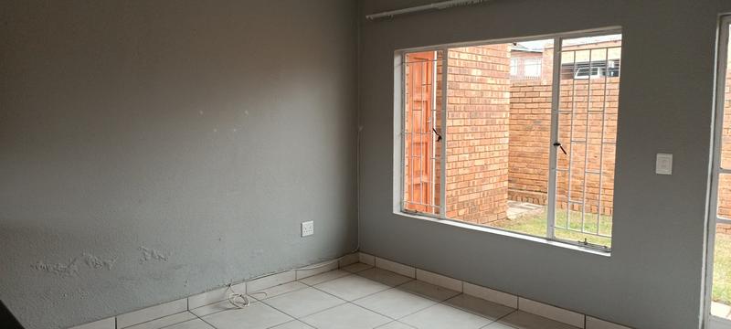 3 Bedroom Property for Sale in Groblerpark Gauteng