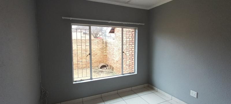 3 Bedroom Property for Sale in Groblerpark Gauteng