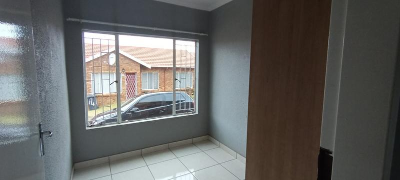 3 Bedroom Property for Sale in Groblerpark Gauteng