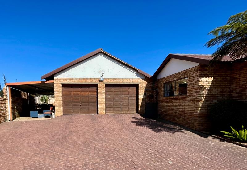3 Bedroom Property for Sale in Noordheuwel Gauteng