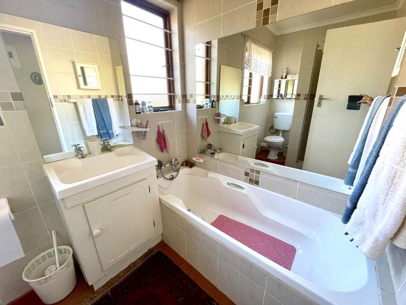 2 Bedroom Property for Sale in Noordheuwel Gauteng