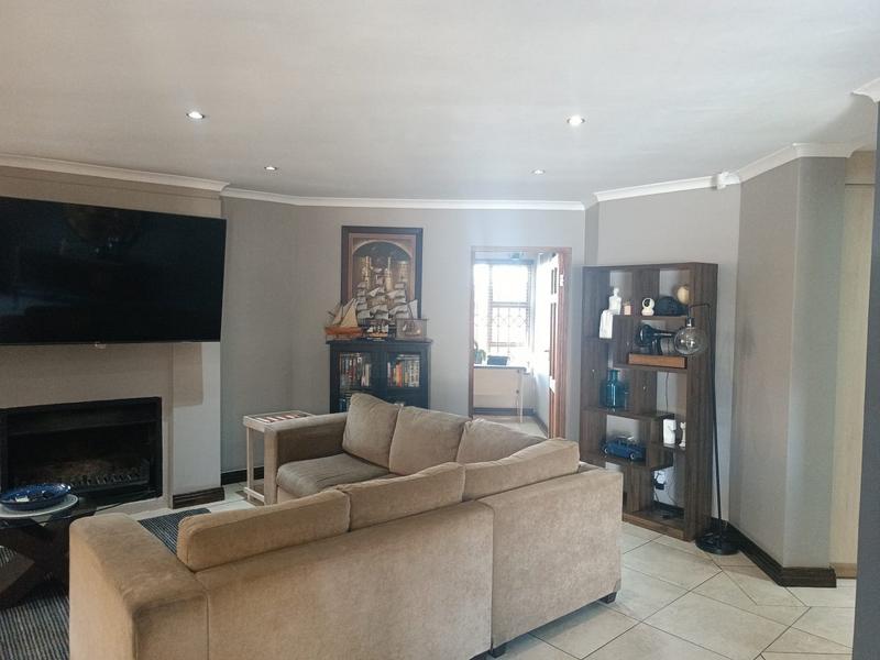 3 Bedroom Property for Sale in Vanderbijlpark SE 8 Gauteng