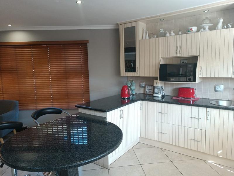 3 Bedroom Property for Sale in Vanderbijlpark SE 8 Gauteng
