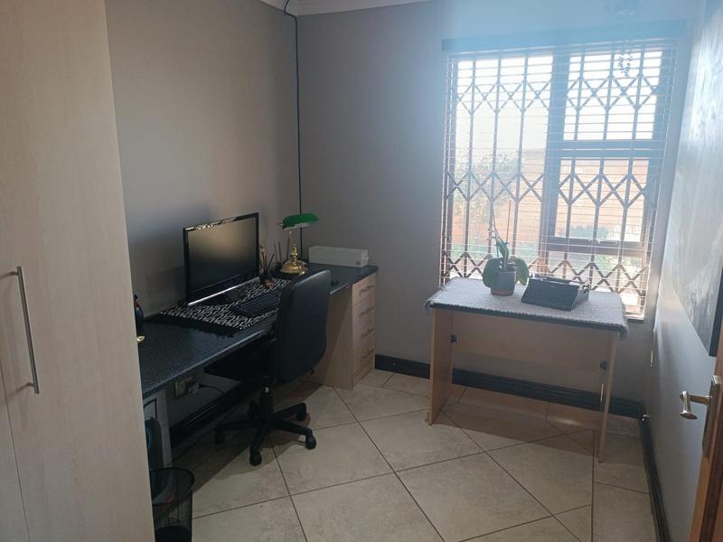 3 Bedroom Property for Sale in Vanderbijlpark SE 8 Gauteng