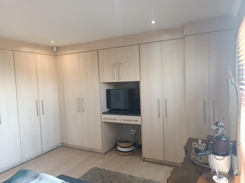 3 Bedroom Property for Sale in Vanderbijlpark SE 8 Gauteng