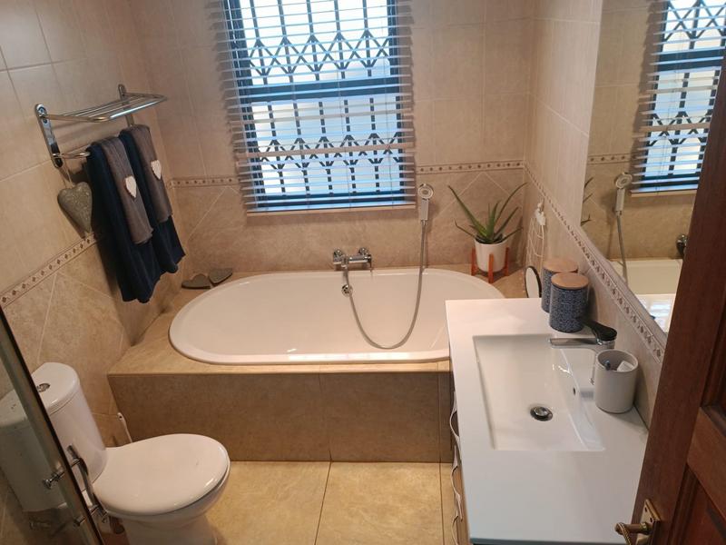 3 Bedroom Property for Sale in Vanderbijlpark SE 8 Gauteng