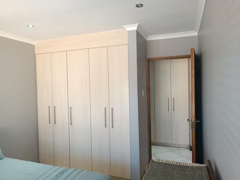 3 Bedroom Property for Sale in Vanderbijlpark SE 8 Gauteng