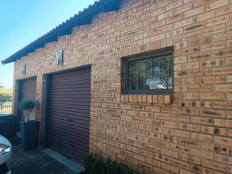 3 Bedroom Property for Sale in Vanderbijlpark SE 8 Gauteng