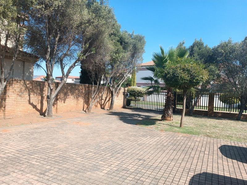 3 Bedroom Property for Sale in Vanderbijlpark SE 8 Gauteng