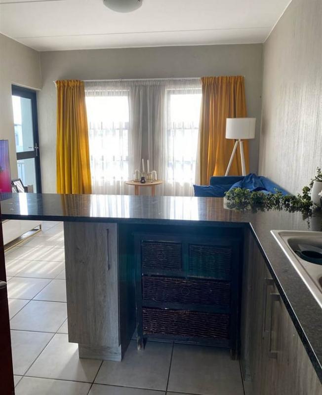 To Let 2 Bedroom Property for Rent in Barbeque Downs Gauteng