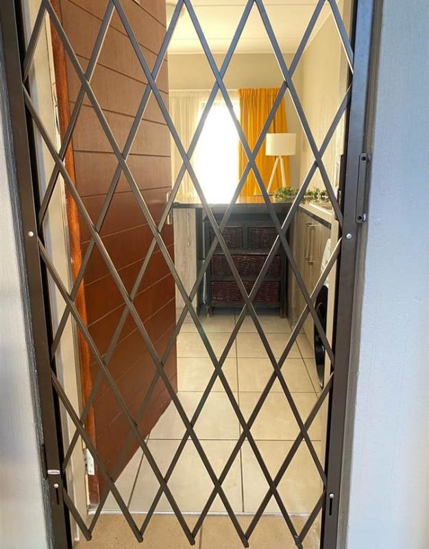 To Let 2 Bedroom Property for Rent in Barbeque Downs Gauteng