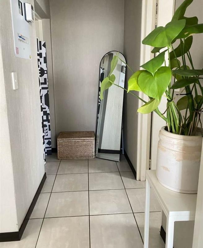 To Let 2 Bedroom Property for Rent in Barbeque Downs Gauteng