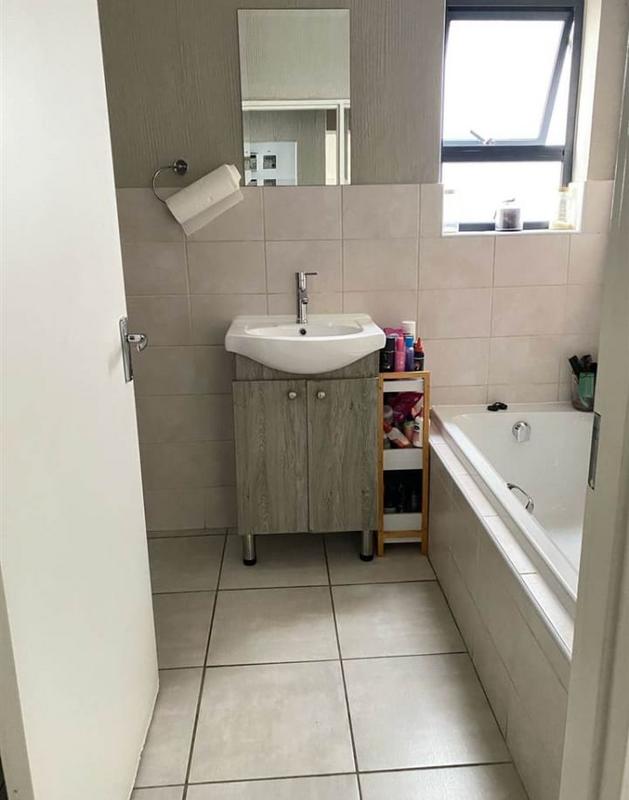 To Let 2 Bedroom Property for Rent in Barbeque Downs Gauteng