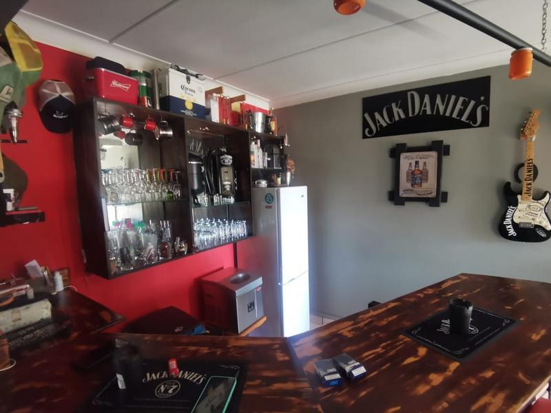 3 Bedroom Property for Sale in Strubenvale Gauteng