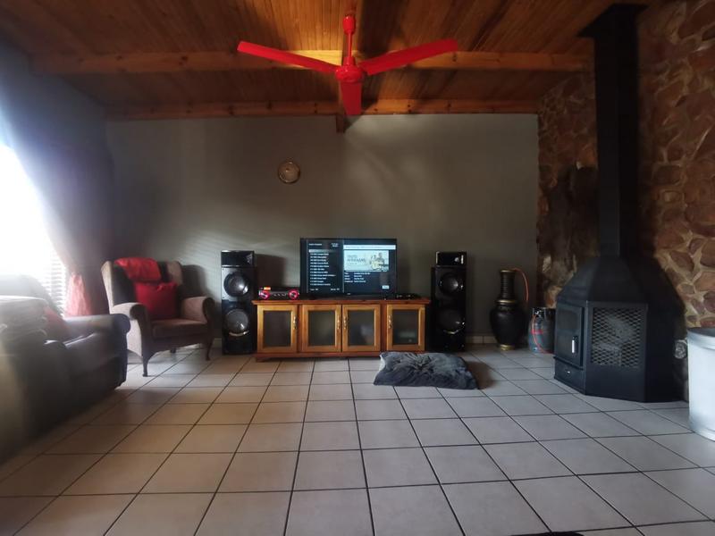 3 Bedroom Property for Sale in Strubenvale Gauteng