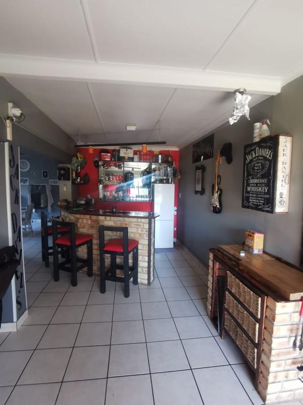 3 Bedroom Property for Sale in Strubenvale Gauteng