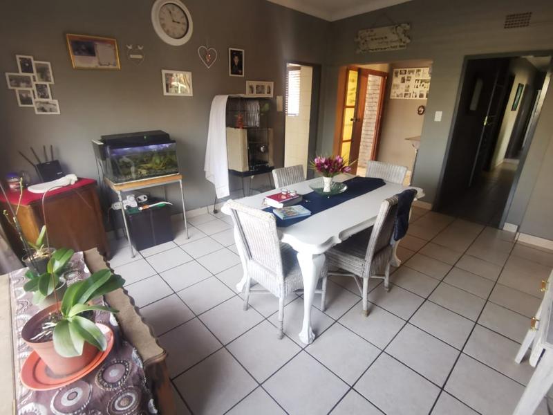 3 Bedroom Property for Sale in Strubenvale Gauteng