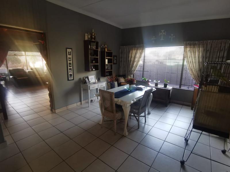 3 Bedroom Property for Sale in Strubenvale Gauteng