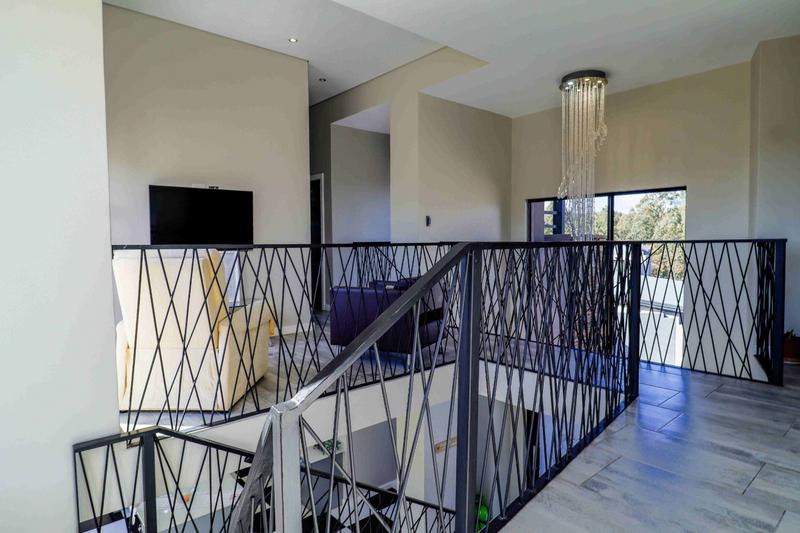 5 Bedroom Property for Sale in Copperleaf Estate Gauteng