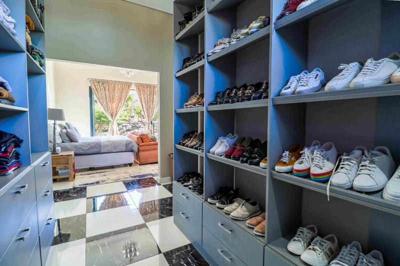 5 Bedroom Property for Sale in Copperleaf Estate Gauteng