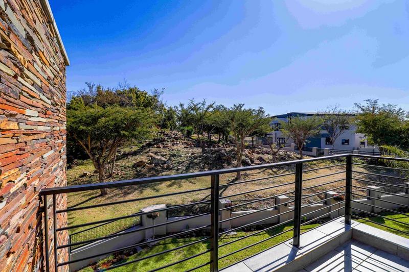 5 Bedroom Property for Sale in Copperleaf Estate Gauteng